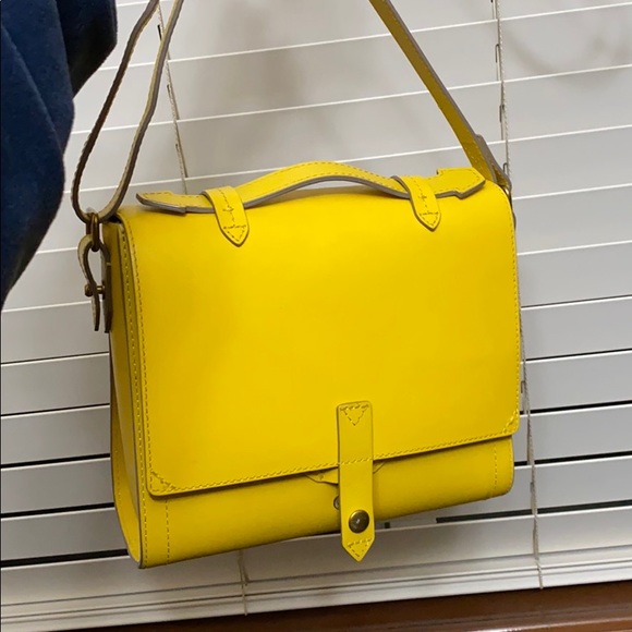 SOLD ❌ Yellow Purse - Picture 3 of 3